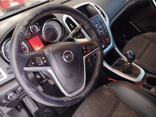Opel Astra 2014