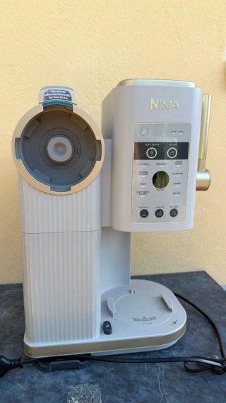 Heladera Ninja Creami Swirl Dorada