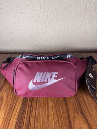 Riñonera Nike Granate 17x32cm (CON ETIQUETA)
