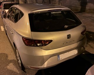 SEAT León 1.6 TDI DSG Style 2015 · Solo 25.000 km