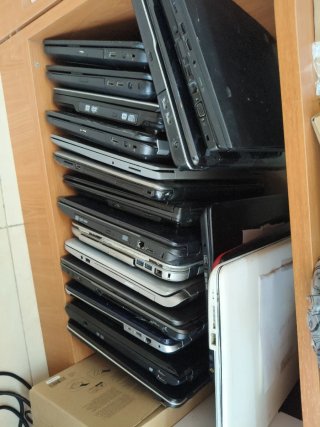 Lote 20 portátiles para reparar