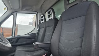 Iveco  Daily  2018 Caja cerrada con Plataforma
