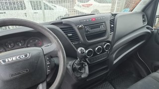 Iveco  Daily  2018 Caja cerrada con Plataforma
