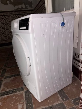 Secadora LOGIK blanca (de condensación)