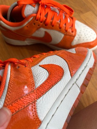 Zapatillas Nike Dunk Low en anaranjado agrietado