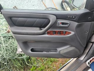 Toyota Land Cruiser 100 2003