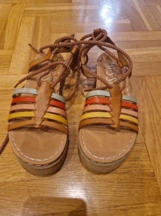 Sandalias Musse & Cloud