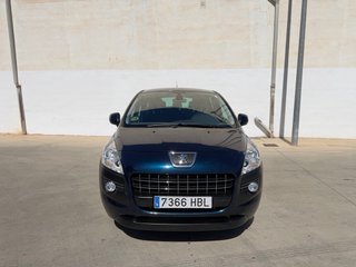 Peugeot 3008 2011