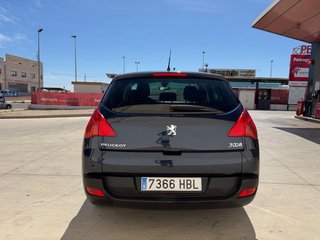 Peugeot 3008 2011