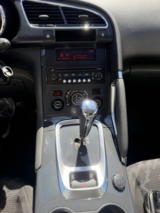 Peugeot 3008 2011