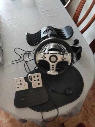 Volante para PlayStation con Pedales