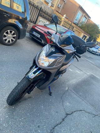 Scooter SYM Symphony SR 125