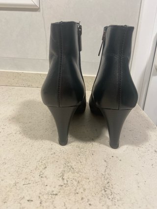 Botines de Piel Negros Patricia Miller