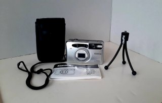 Cámara Analógica Konica FX700 con Accesorios