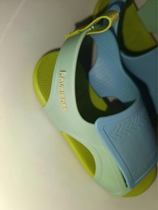 Sandalias Havaianas niño azul y verde, talla 25/26