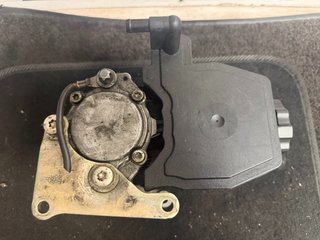 Bomba de Servodirección Mercedes-Benz 2107929