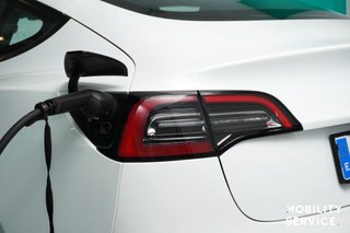 Tesla Model 3 RWD