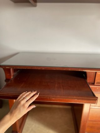 Mesa de Escritorio de Madera con Cristal