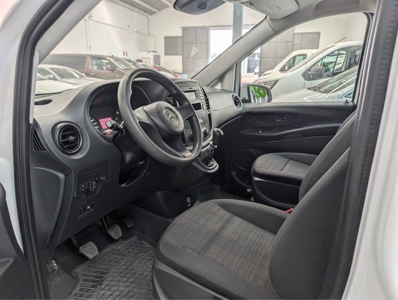 Mercedes-Benz Vito MIXTO 111 CDI Compacta 2019, foto 5