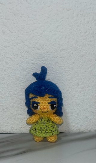 Muñeco Amigurumi Alegría (Del Revés)