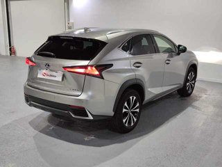 Lexus NX 300h Premium 2WD 145 kW (197 CV)