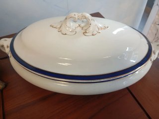 Sopera antigua Brooths Ltd sello Silicona