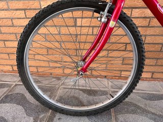 Bicicleta Roja Gitane Akena componentes Shimano