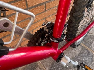 Bicicleta Roja Gitane Akena componentes Shimano