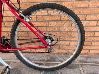 Bicicleta Roja Gitane Akena componentes Shimano