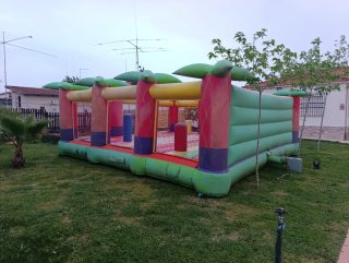 CASTILLO HINCHABLE