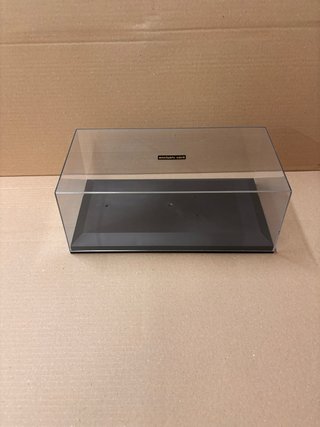 Vetrina in plexiglass per modellini 1:18
