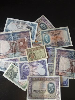 Lote de 14 Billetes Antiguos Españoles.