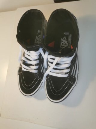 Zapatillas Vans Sk8-Hi Negras y Blancas