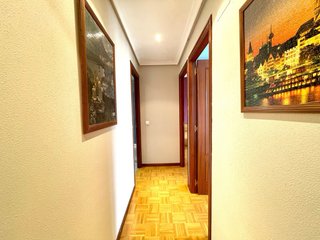 Piso dos dormitorios. Ascensor, garaje y trastero