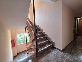 Piso dos dormitorios. Ascensor, garaje y trastero