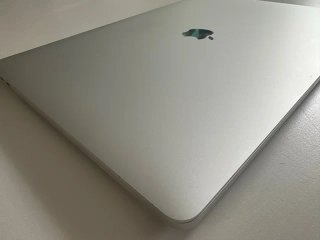 MacBook Pro 19 Plata
