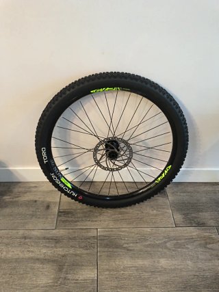 Rueda MTB 27.5 Hutchinson Toro