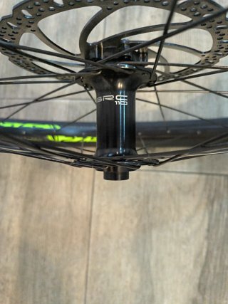 Rueda MTB 27.5 Hutchinson Toro