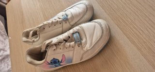 Tenis niña Stitch blancos y rosas talla 33