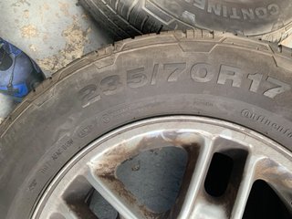 4 Neumáticos Continental 4x4 235/70R17