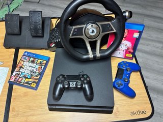 PlayStation 4 con Volante, Pedales y 2 Mandos
