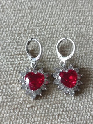 Pendientes de Plata laminada Corazón Rojo
