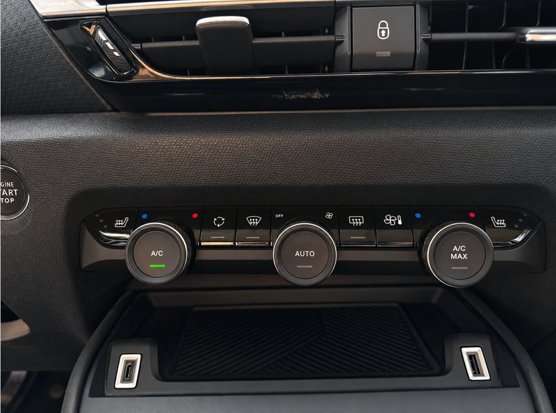 Citroën C4 1.2 PureTech S&S Shine 2021, foto 14