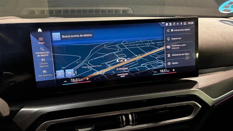 BMW Serie 3 2024, foto 46