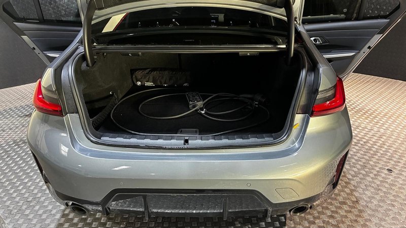 BMW Serie 3 2024, foto 51