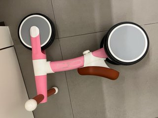 Bici de equilibrio Hape, 3 ruedas rosa