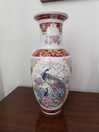 Jarrón de porcelana chino con pavos reales