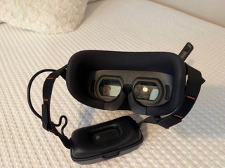DJI Avata 2 Drone con Gafas Mando y 3 baterías.