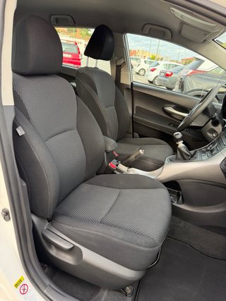Toyota Auris 2011