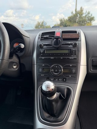 Toyota Auris 2011